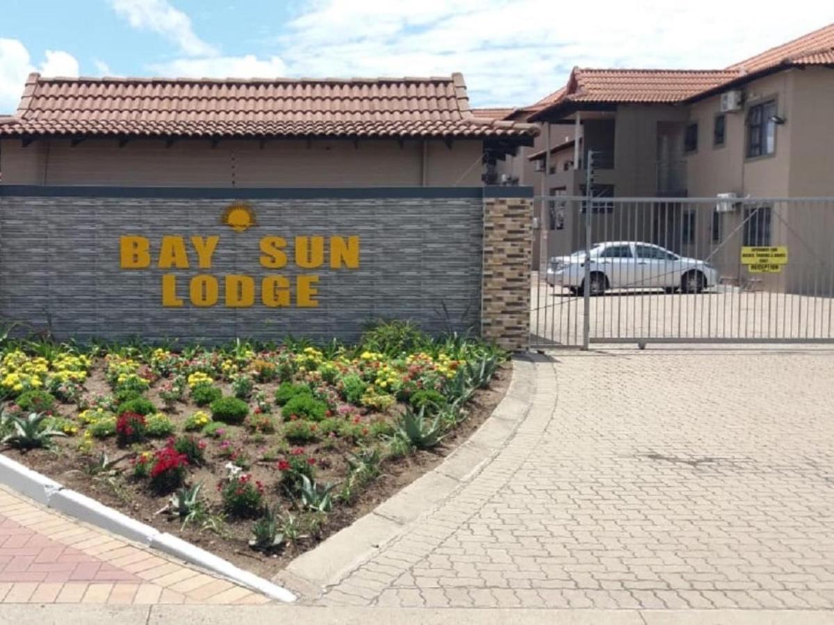 Bay Sun Lodge Richards Bay Extérieur photo