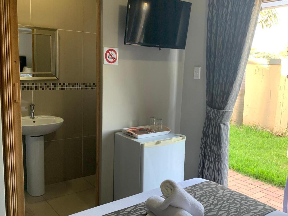 Bay Sun Lodge Richards Bay Extérieur photo